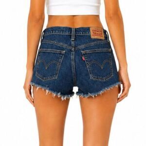 Levi's Women's 501 Denim Jean Shorts Med Wash Button Fly Raw Hem Distressed W26